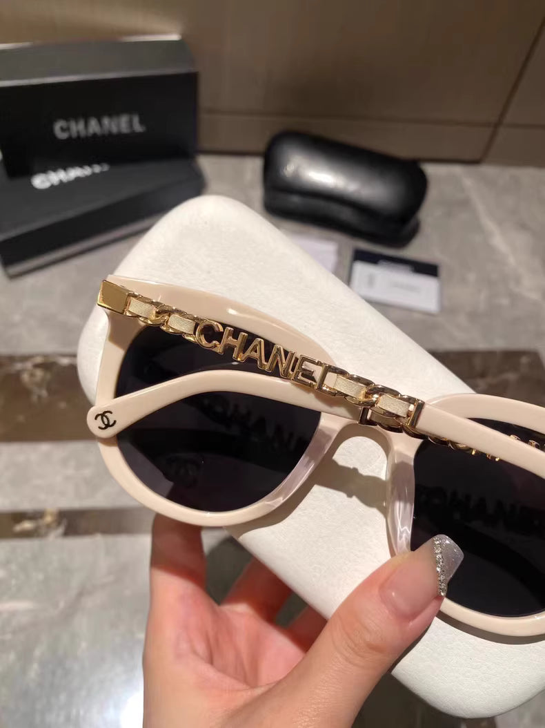 CHANEL Sunglasses