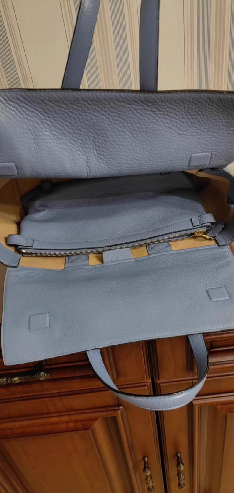 Max Mara (Haze Blue)