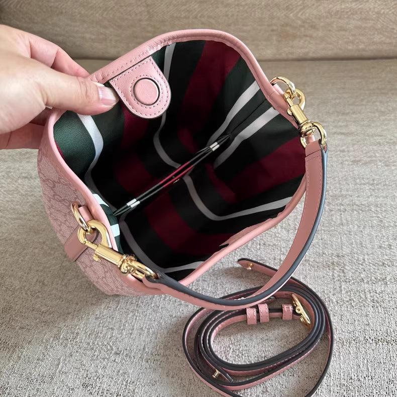 Gucci; Bucket Bag