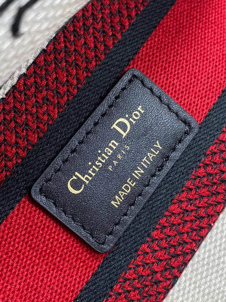 Dior; Lady Dior Valentine's Bag
