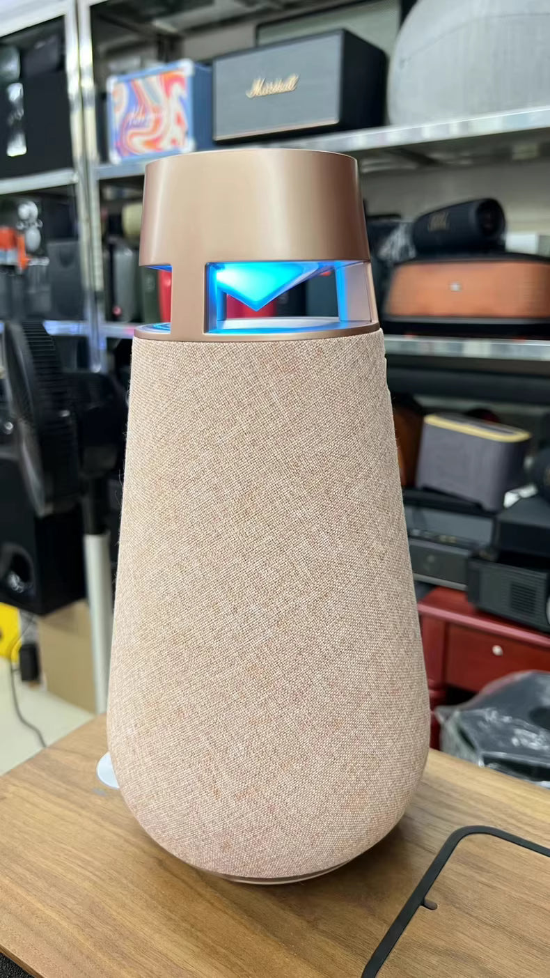 LG XBOOM 360 XO3