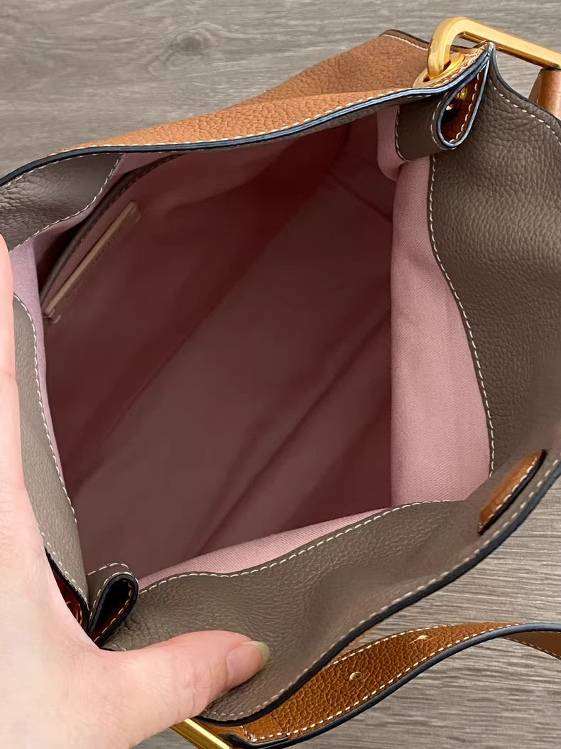 COCCINELLE Vanessa Newsboy Bag