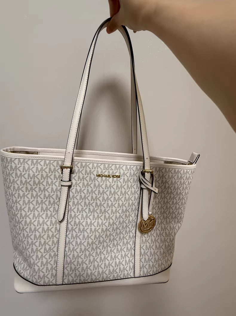 Michael Kors Jet Set Travel series
