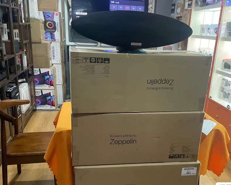 Bowers & Wilkins Zeppelin Pro Edition