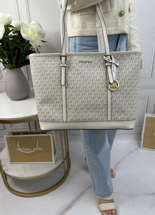 Michael Kors Jet Set Travel series