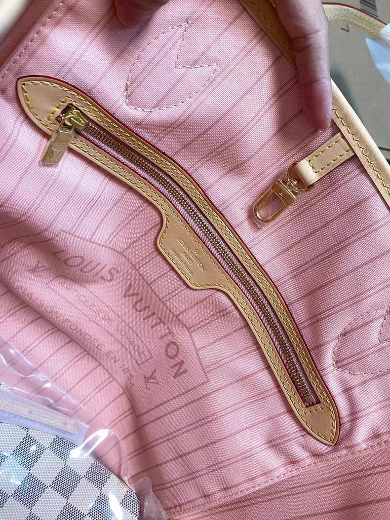 Louis Vuitton Neverfull Tot