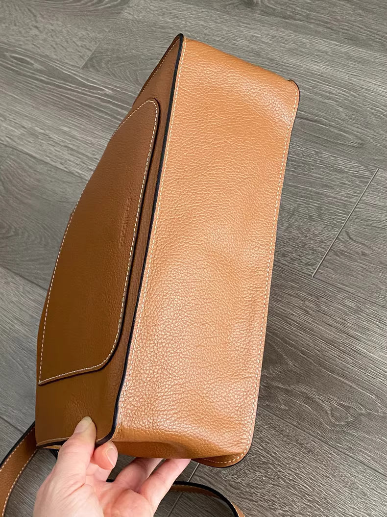 COCCINELLE Vanessa Newsboy Bag