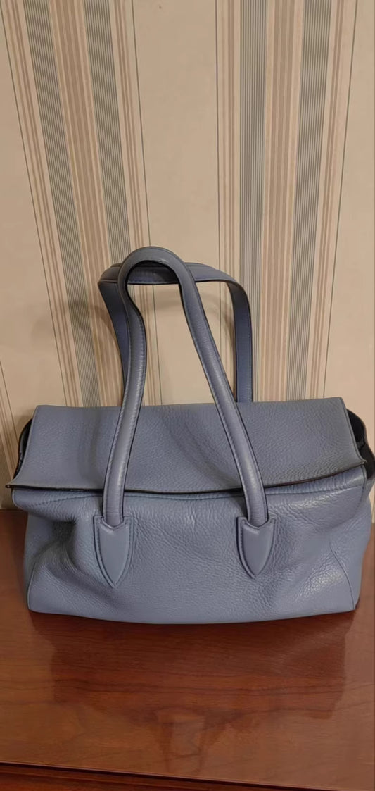 Max Mara (Haze Blue)