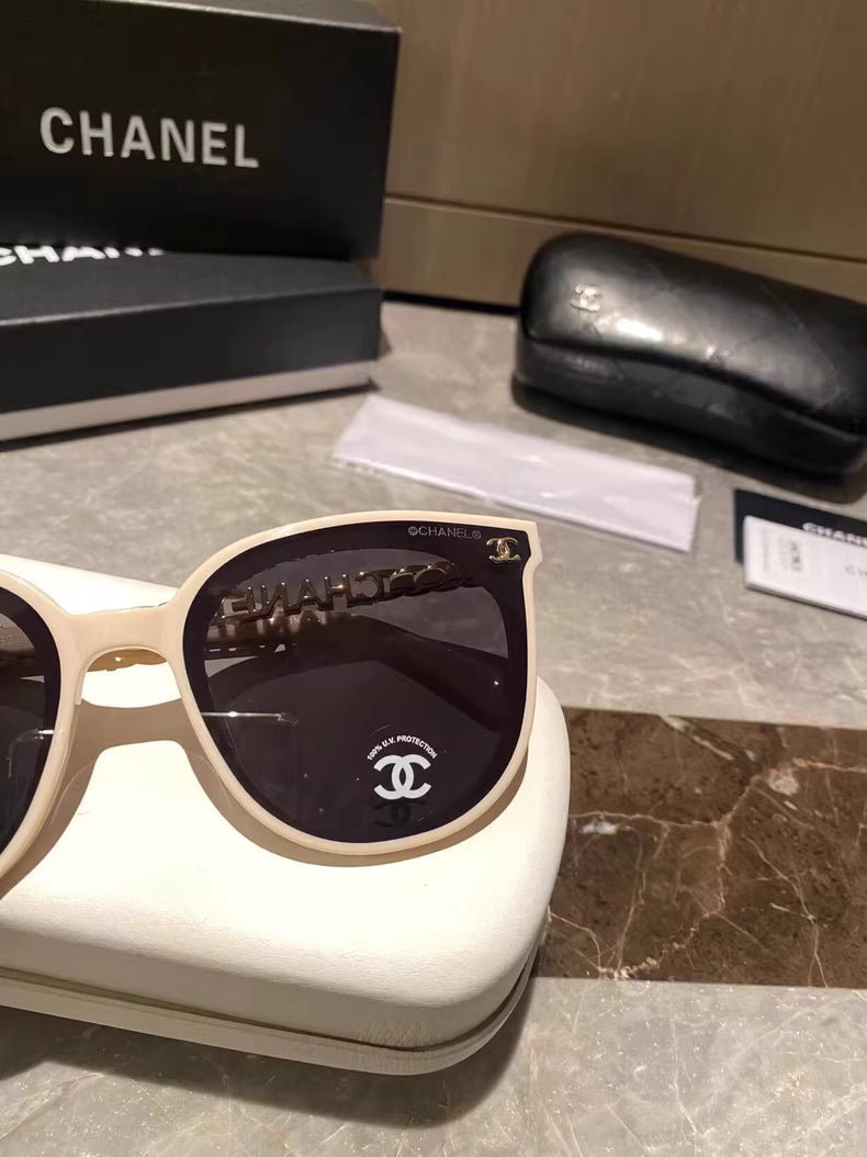 CHANEL Sunglasses