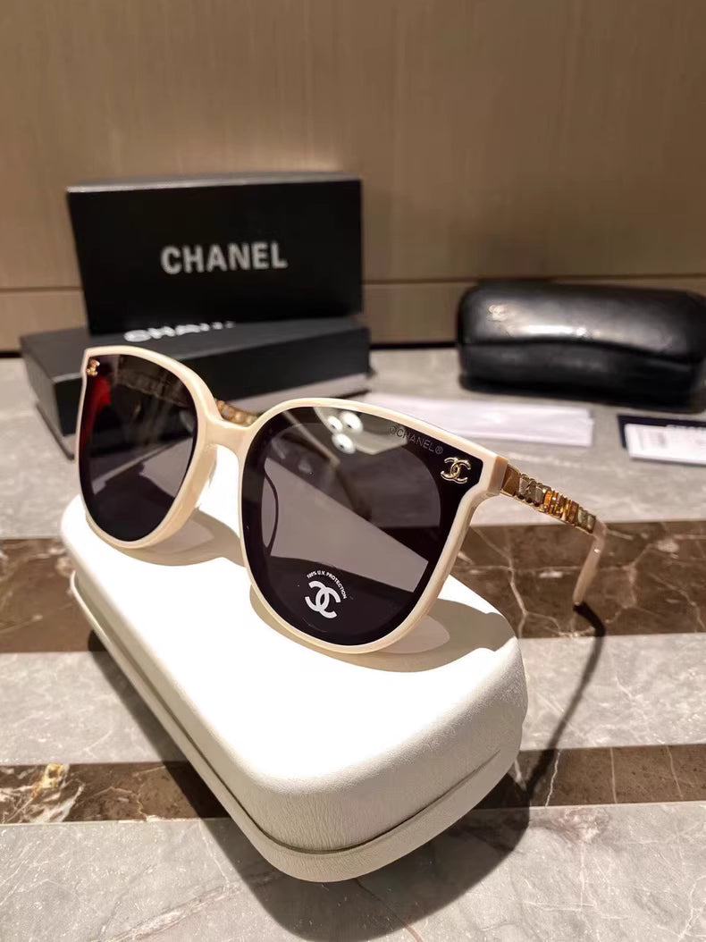 CHANEL Sunglasses