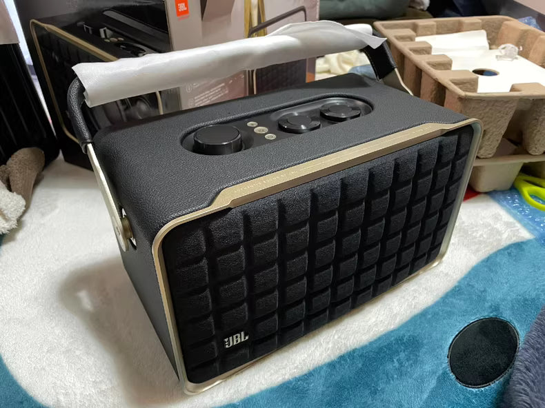 JBL Authentics 300