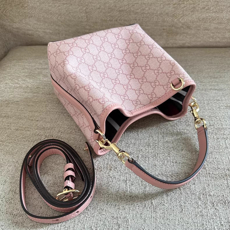 Gucci; Bucket Bag