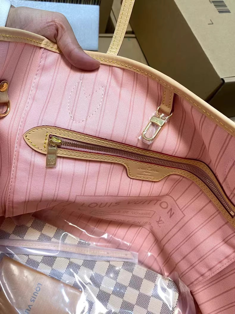 Louis Vuitton Neverfull Tot