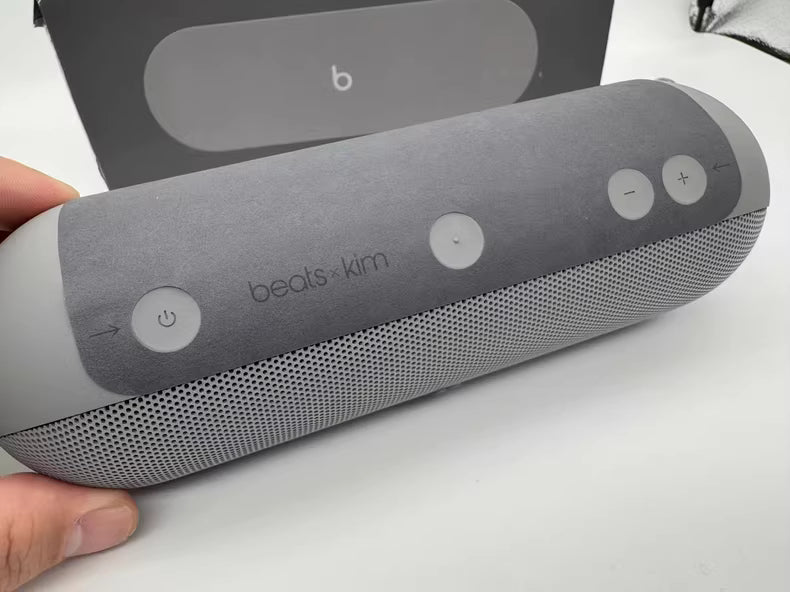 Beats Pill Kim Special Edition