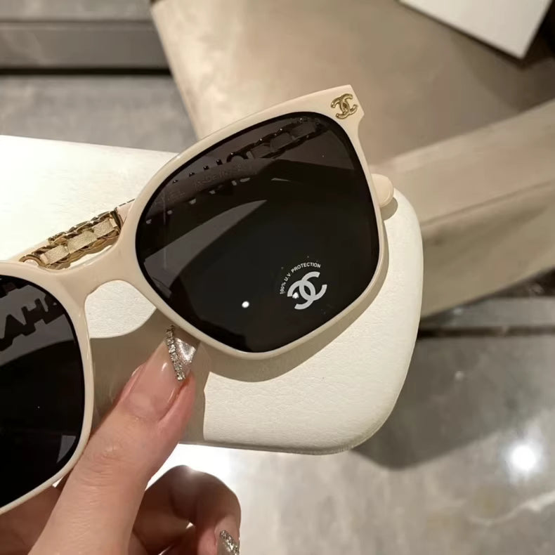 CHANEL Sunglasses