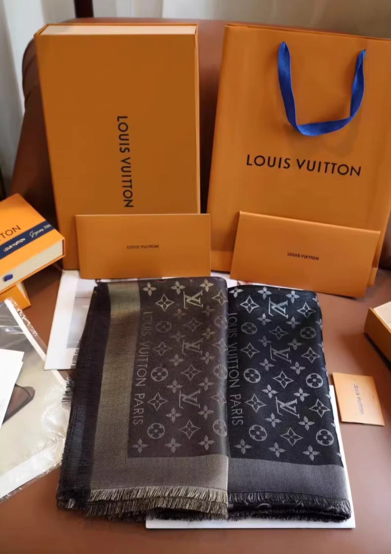 Louis Vuitton Shawl
