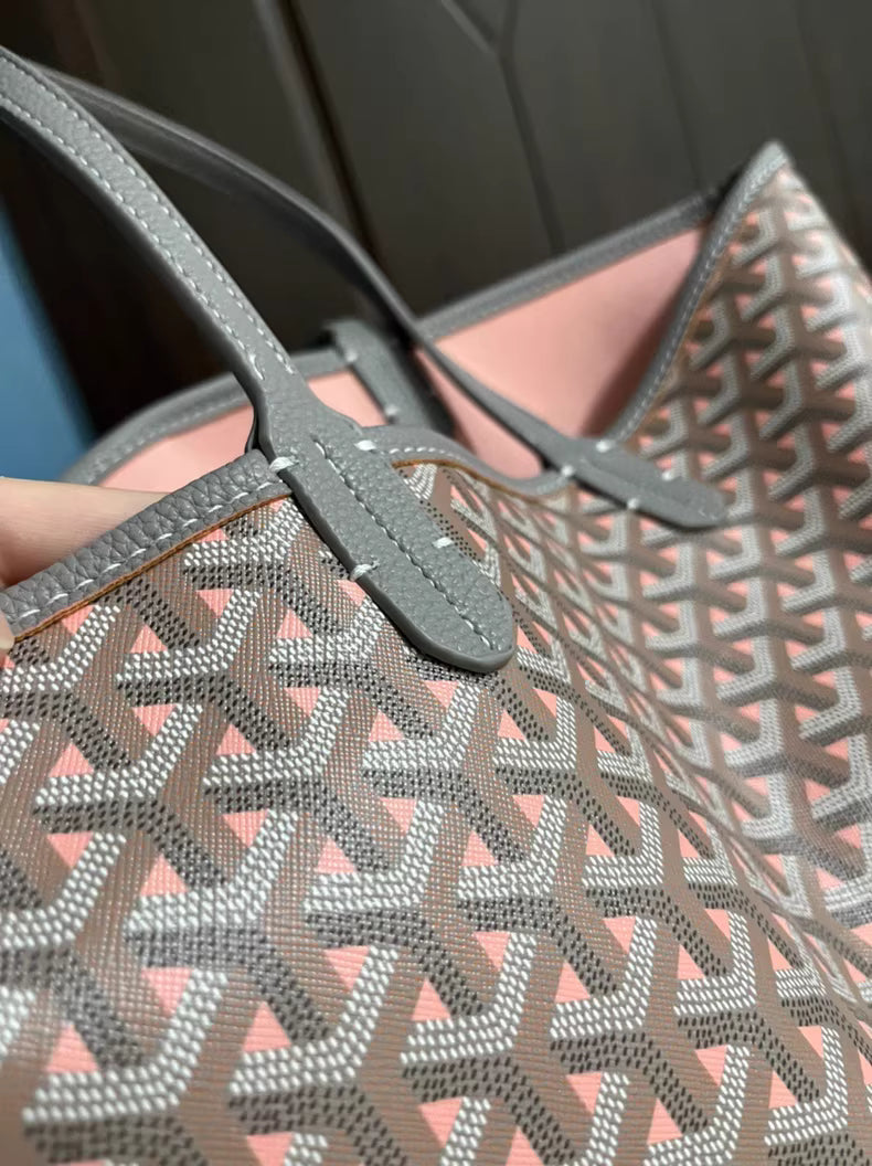 Goyard tote bag