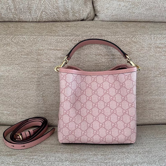 Gucci; Bucket Bag