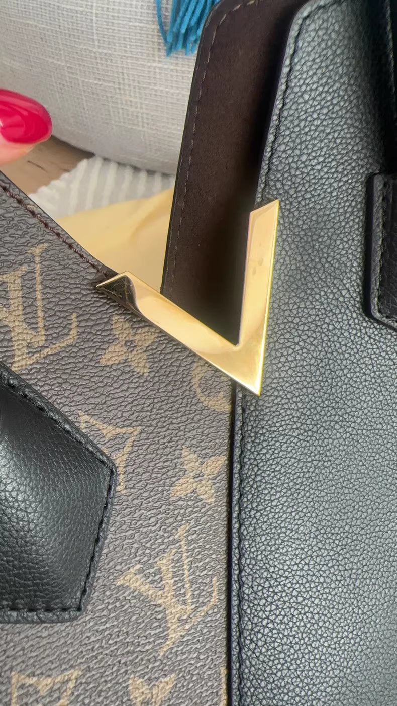 Louis Vuitton Kimono MM Tote Bag