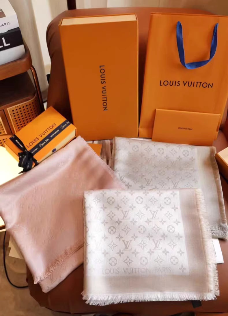 Louis Vuitton Shawl