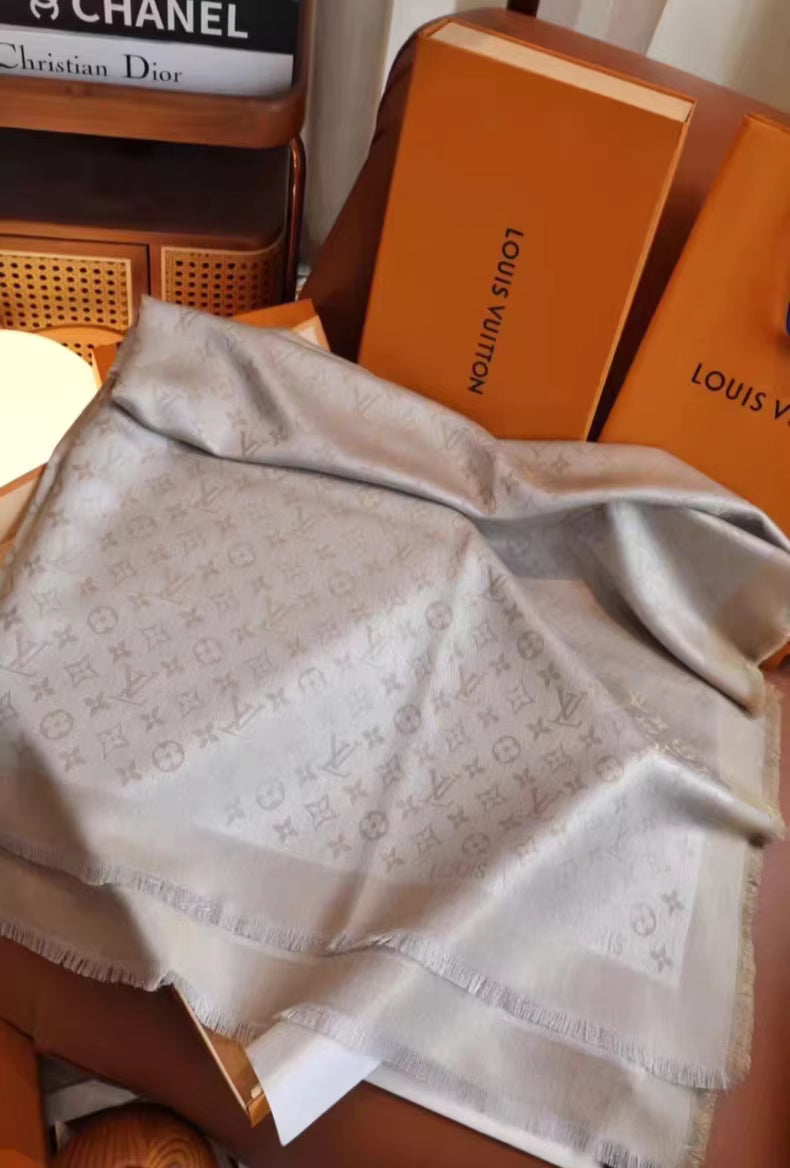 Louis Vuitton Shawl