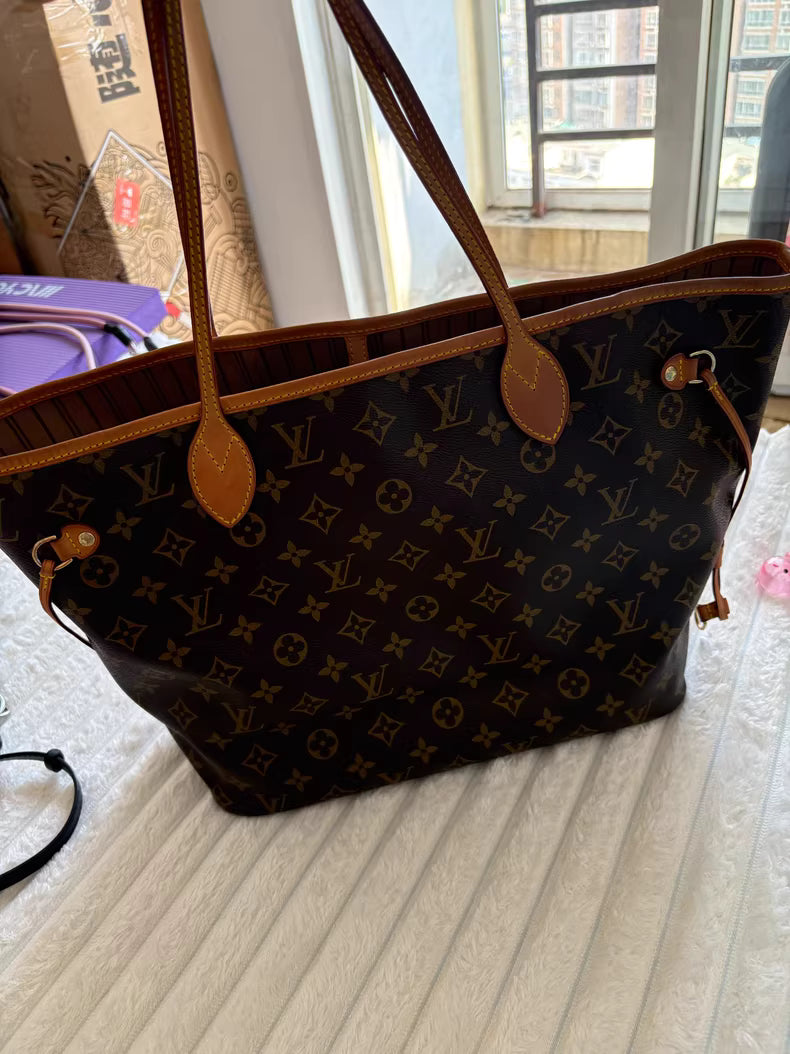 Customized LV Neverfull Tote Bag